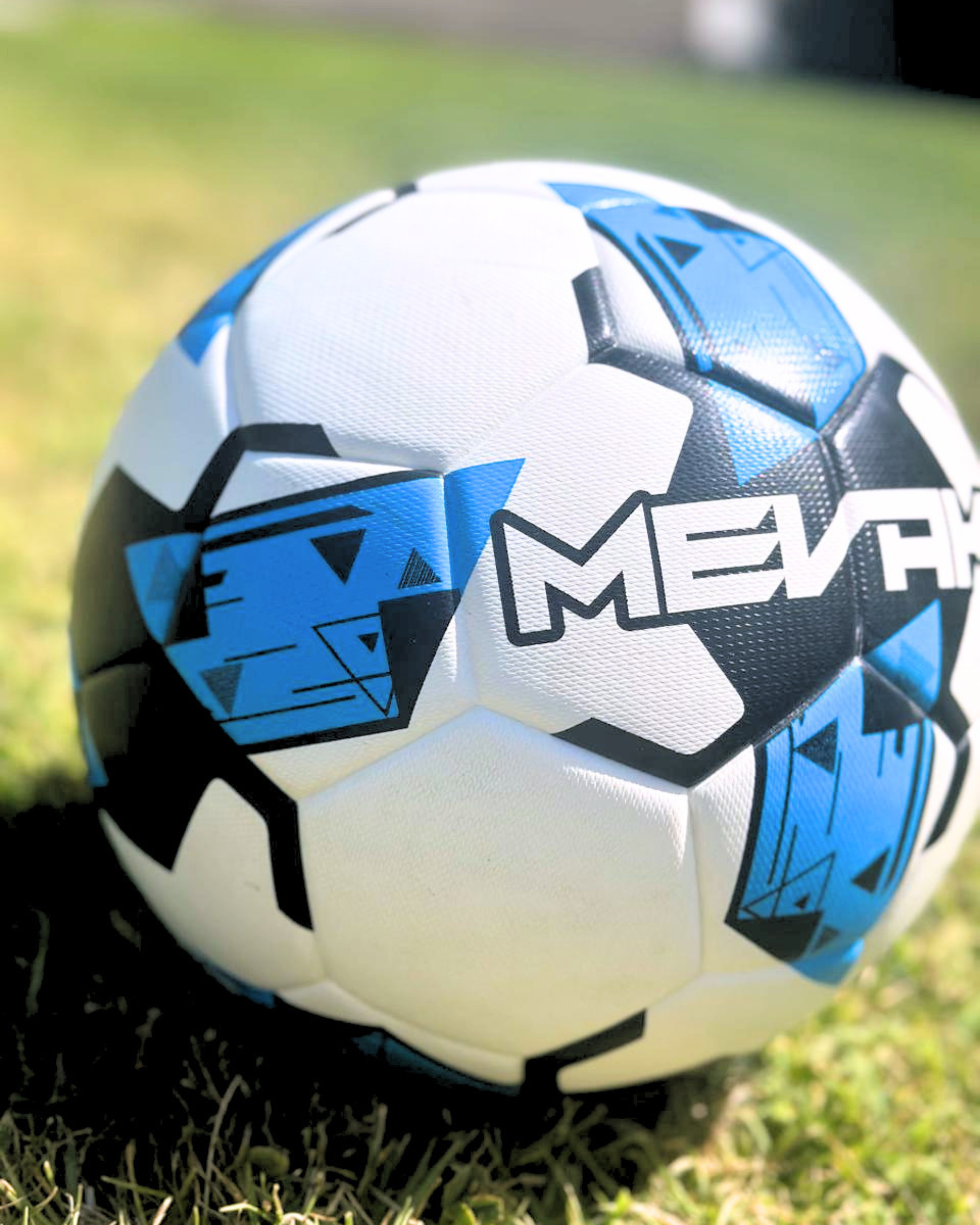 Balón de Fútbol Híbrido Modelo Cordillera