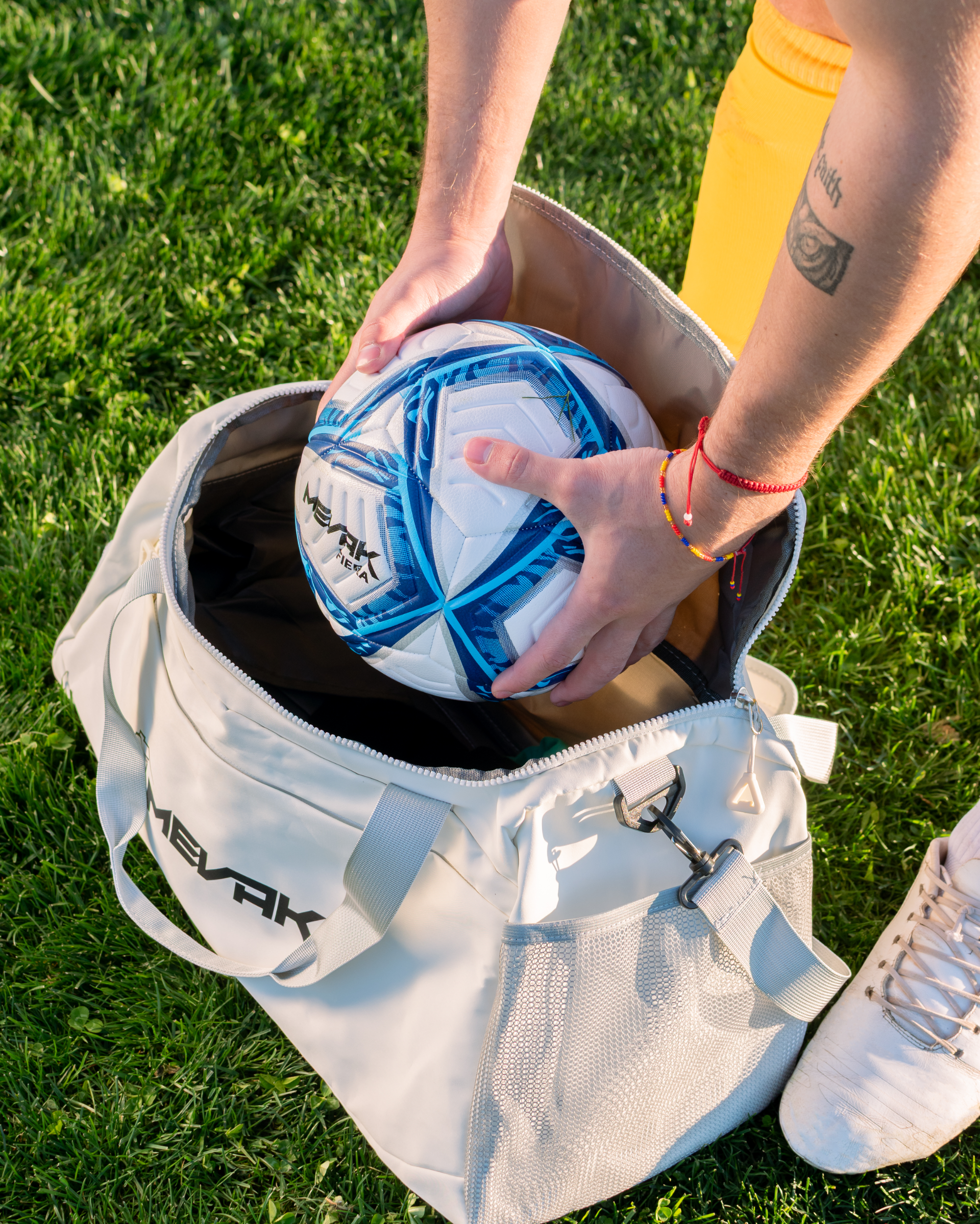 Bolso de mano deportivo blanco Mevak